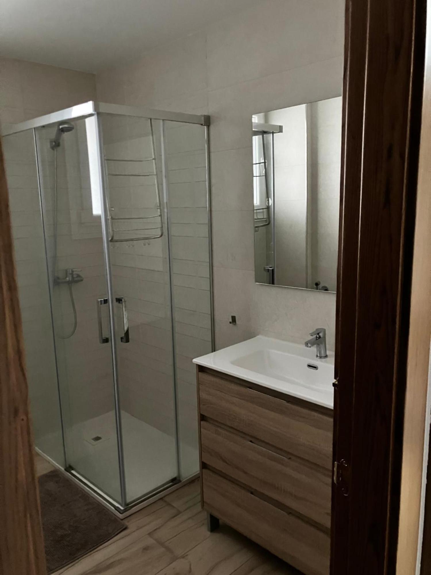 Apartamento En Camino De Ronda De Dos Habitaciones Y Salon Гранада Екстериор снимка